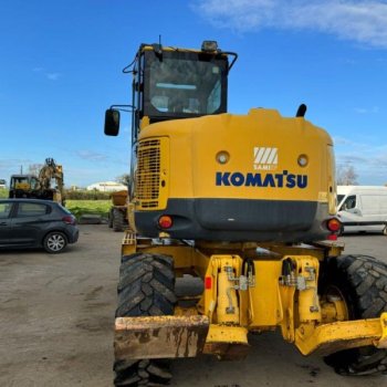 Pelle sur pneus KOMATSU PW118 - EUROCAMAT, spécialiste de la vente et du négoce de matériel travaux publics d’occasion